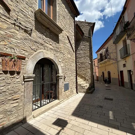 Volte In Pietra - Nelle Dolomiti Lucane Апартаменты *